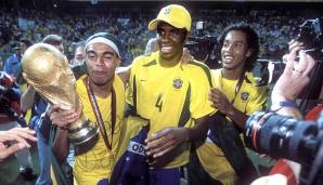 ROQUE JUNIOR: Bei Brasiliens WM-Triumph bildete der damals 24-Jährige zusammen mit Lucio die Stamm-Innenverteidigung und verpasste lediglich das nicht mehr relevante, dritte Gruppenspiel gegen Costa Rica.