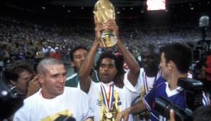 CHRISTIAN KAREMBEU: War bei der WM 1998 zunächst Reservist, rückte aber aufgrund seiner Vielseitigkeit im Turnierverlauf in die Stammformation. Spielte im Finale eine knappe Stunde und durfte anschließend den WM-Pokal in den Nachthimmel von Paris recken.