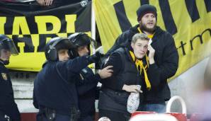 Zahlreiche BVB-Fans erlitten aufgrund des resoluten Vorgehens der Polizei Verletzungen.