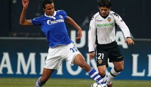PLATZ 7: JOEL MATIP am 15. Februar 2011 mit 19 Jahren, 6 Monaten, 7 Tagen für Schalke 04 gegen Valencia.
