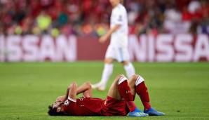 Die erste Geschichte des dramatischen Finals ist die vielleicht traurigste: Mo Salah musste nach einem Zweikampf mit Sergio Ramos verletzt vom Platz. Das Netz hatte seine eigene Meinung zu den Geschehnissen...