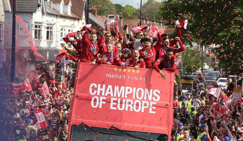Der FC Liverpool ist Champions-League-Sieger 2019! Einen Tag nach dem Finale kamen die Reds um Trainer Jürgen Klopp in Liverpool an - und wurden begeistert empfangen. SPOX zeigt die besten Bilder.