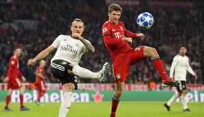 Thomas Müller: Hatte im ersten Durchgang eine riesige Kopfballchance, die von Vlachodimos klasse entschärft wurde. Müller, der gegen Düsseldorf noch doppelt knipste, glänzte diesmal als Vorbereiter, als er Robbens 2:0 einleitete. Note: 3