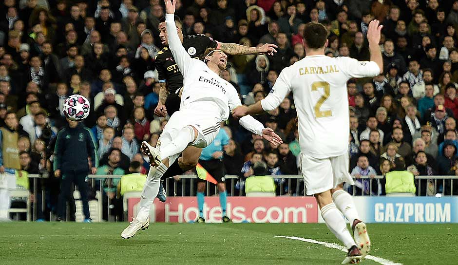 Bei Real Madrids königlichem Fünf-Minuten-Kollaps versagen Kapitän Ramos und Carvajal die Nerven. Manchester City kann sich auf die Maschine Kevin De Bruyne verlassen. Die Noten und Einzelkritiken zum Spiel.