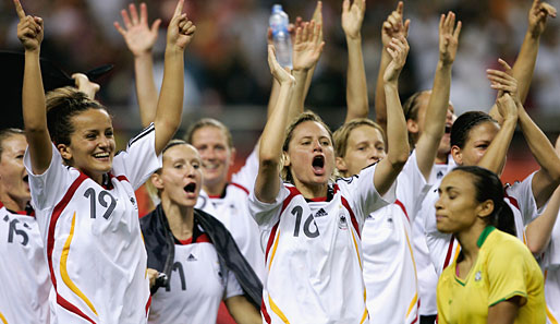 Weltmeister Deutschland in der FIFA-Weltrangliste weiterhin auf Platz drei
