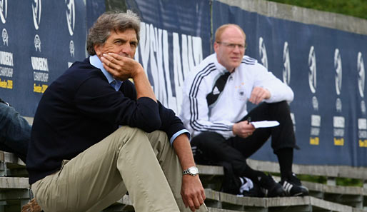 Der Nachfolger von Horst Hrubesch als U-21-Nationaltrainer ist Rainer Adrion (l.)