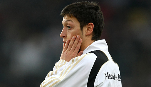 Mit dem Spiel gegen Aserbaidschan bestritt Özil sein erstes Pflichtspiel für die A-Nationalelf