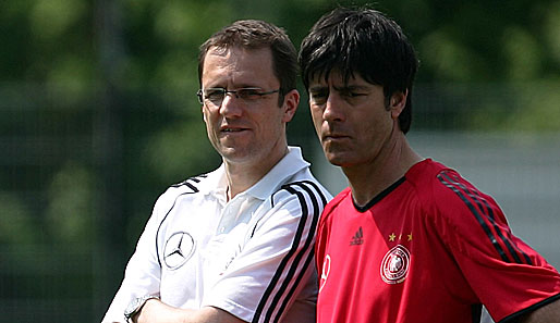 Joachim Löw und DFB-Internist Tim Meyer versprechen sich viele Erkentnisse vom DFB-Ausdauertest