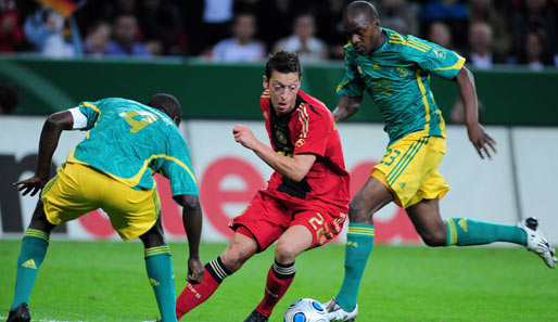 Mesut Özil erzielte gegen Südafrika sein erstes Tor im dritten Länderspiel