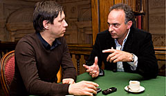 SPOX-Redakteur Stefan Rommel (l.) traf Hansi Müller in der "Bar Puschkin" in Moskau