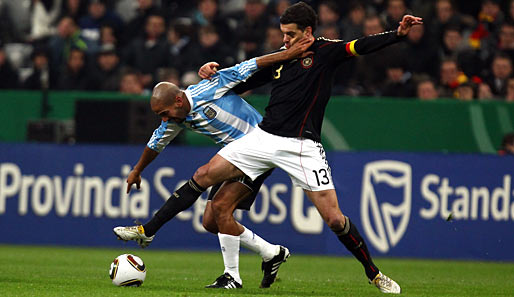 Viele Zweikämpfe im Mittelfeld bestimmten das Spiel zwischen Deutschland und Argentinien