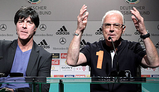 Joachim Löw (l.) und Franz Beckenbauer beantworteten bei der DFB-PK die Fragen der Journalisten