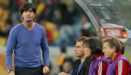 Joachim Löw (l.) trat nach der WM 2006 die Nachfolge von Jürgen Klinsmann an