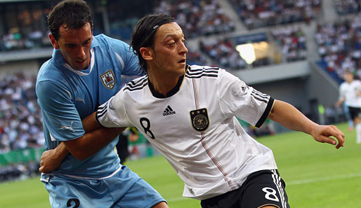 Deutschland bleibt in der FIFA-Weltrangliste auf Platz drei, Uruguay klettert 13 Plätze nach oben