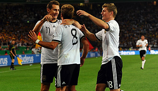 Miroslav Klose (l.), Mario Götze (M.), Toni Kroos und dem DFB-Team droht eine schwere EM-Gruppe
