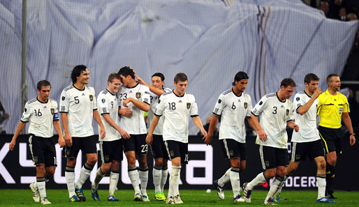 Die deutsche Nationalmannschaft hat sich ohne Punktverlust für die EM 2012 qualifiziert