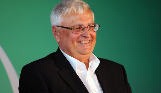 DFB-Präsident Theo Zwanziger prophezeit der deutschen Auswahl eine fantastische EM 2012
