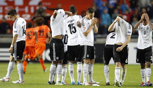 Hängende Köpfe gab es auch bei der deutschen U 17 - das EM-Finale ging verloren