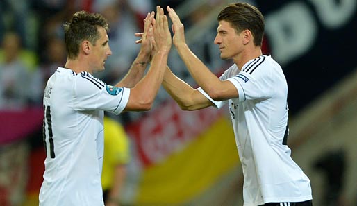 Mario Gomez (r.) und Miroslav Klose erzielten zusammen bislang vier Turnier-Tore