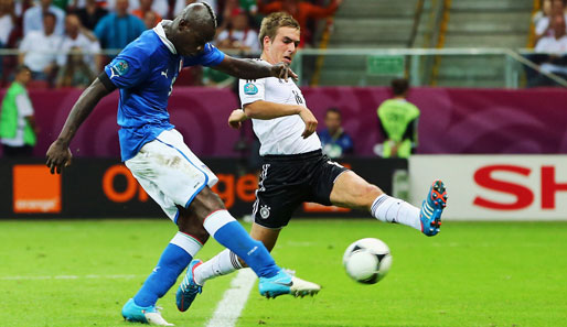 Gegen Italien bestritt Philipp Lahm (r.) sein 14. EM-Endrundenspiel