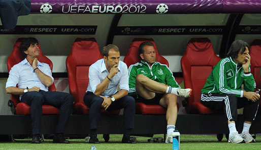 Joachim Löw und sein Trainerteam nach dem EM-Aus gegen Italien