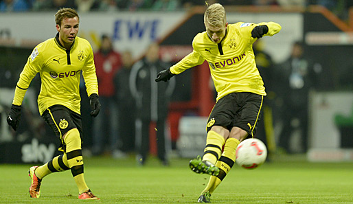Das Offensiv-Duo von Borussia Dortmund, Mario Götze (l.) und Marco Reus (r.), fehlt dem DFB-Team