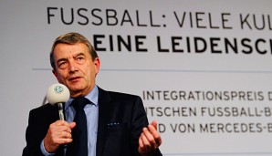 DFB-Präsident Wolfgang Niersbach hält Löws Linie für richtig