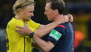 Marcel Schmelzer mit Schiedsrichter Florian Meyer, der dem BVB ein reguläres Tor aberkannte