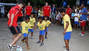 Mesut Özil hat elf Kindern in Brasilien mit einer Operation geholfen