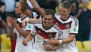 Bastian Schweinsteiger (r.) könnte auf Philipp Lahm als DFB-Kapitän folgen