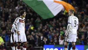 Die deutsche Auswahl um Kapitän Manuel Neuer verlor gegen Irland
