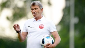 Klaus Augenthaler trainiert seit diesen Sommer den SV Donaustauf