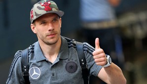 Lukas Podolski ist in Evian beim DFB-Team angekommen