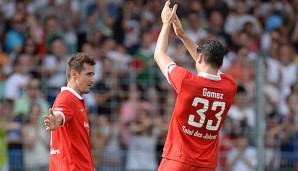 Miroslav Klose und Mario Gomez standen 2015 gemeinsam für ein Benefizspiel auf dem Platz