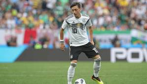 Mesut Özil könnte gegen Schweden aus der Startelf fliegen.