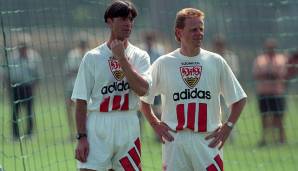 1994 beginnt für Löw das nächste Kapitel. Zunächst in Winterthur als U13-Coach. Beim Schweizer Drittligisten FC Frauenfeld kehrt er als Spielertrainer sogar nochmal auf den Platz zurück. 1995 wird er Co-Trainer von Stuttgarts Rolf Fringer.