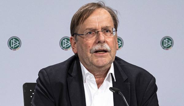DFB-Präsident Koch verteidigte die UEFA-Entscheidung in der Regenbogen-Frage.