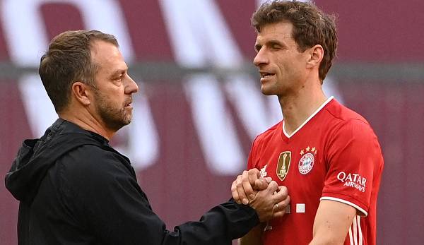 Thomas Müller wird dem neuen Bundestrainer Hansi Flick und der deutschen Nationalmannschaft auf dem Weg zur Weltmeisterschaft 2022 in Katar weiterhin zur Verfügung stehen.