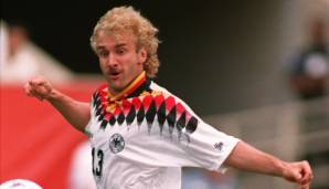 Platz 13: RUDOLF "RUDI" VÖLLER - 16 Tore nach 30 Länderspielen. Der spätere Bundestrainer und heutige Geschäftsführer von Bayer Leverkusen netzte insgesamt 47-mal für Deutschland. Beim WM-Titel 1990 traf "Tante Käthe" dreimal.