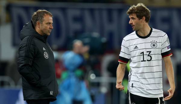 Nach dem Corona-Wirbel und vor dem WM-Qualifikationsspiel gegen Liechtenstein am Donnerstag (20.45 Uhr) stellen sich Bundestrainer Hansi Flick und Thomas Müller den Fragen der Journalisten.