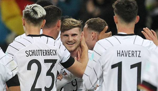 Timo Werner (M.) erzielte das 2:0 für Deutschland gegen Israel kurz vor der Pause.