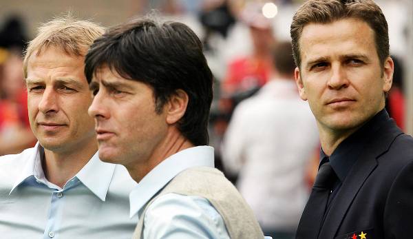 Ein Trio für die Heim-WM 2006: Bundestrainer Jürgen Klinsmann, Co-Trainer Joachim Löw und Teammanager Oliver Bierhoff (v.l.).