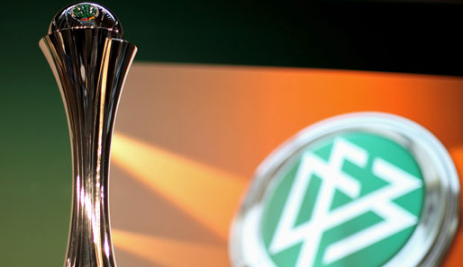 Der neue DFB-Pokal wird zum ersten Mal am 15. Mai nach dem Finale in Köln veriehen