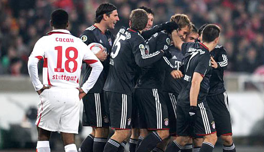 Der FC Bayern trifft, Cacau schaut zu: Dieses Bild gab es in den letzten vier Tagen neun Mal