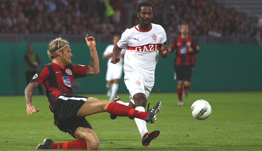 Cacau hat mit dem VfB Stuttgart (r.) die erste Hürde im DFB-Pokal übersprungen