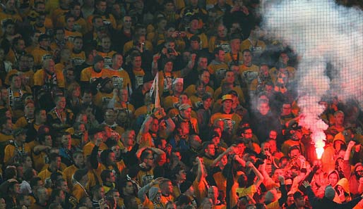 Die Ausschreitungen von Dynamo-Fans beim Pokalspiel in Dortmund sorgen für Diskussionen