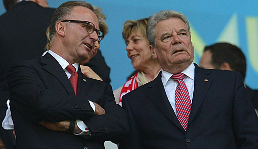 Kennen sich bereits: Karl-Heinz Rummenigge und Joachim Gauck beim CL-Finale in München