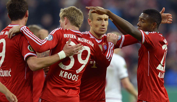 Mandzukic, Kroos, Robben und Alaba (v.l.) feiern nicht eben ekstatisch das 2:0 gegen den FCK