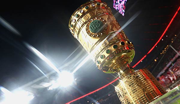 Der DFB-Pokal trägt sein Finale in Berlin aus