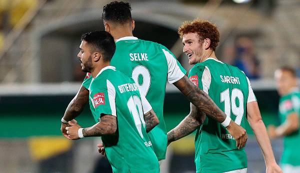 Werder Bremen hat mit einiger Mühe die zweite Runde des DFB-Pokals erreicht.